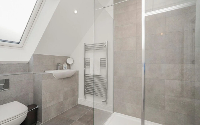 27 Strathtay Lodges