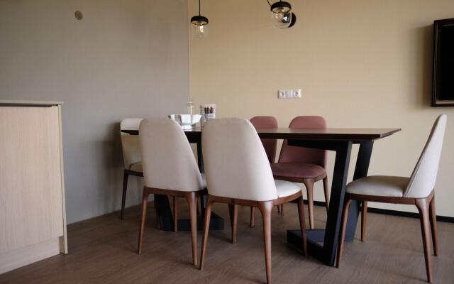 Nice Hill Lodge, 2 Bathrooms, Near Maastricht