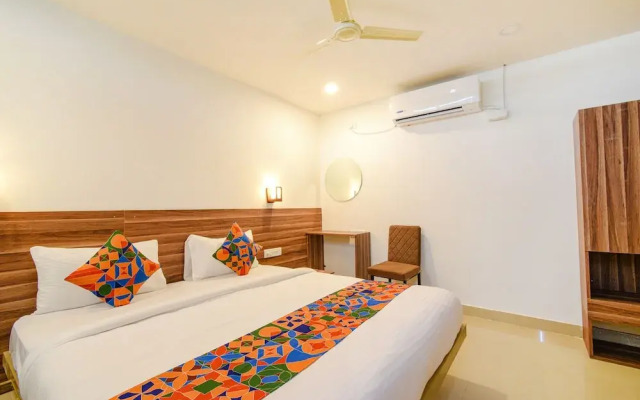 Fabhotel Wr Grand I