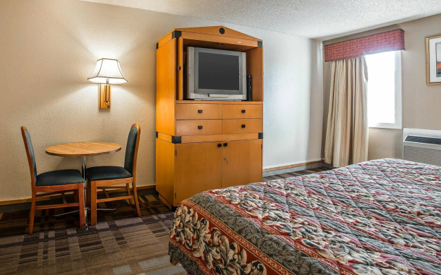 Rodeway Inn Cheyenne I-80 East