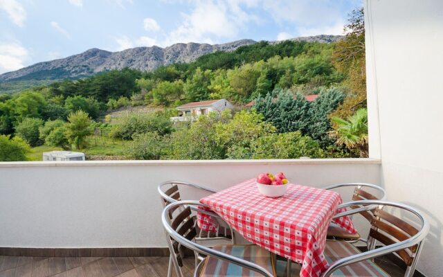 Apartments Mladen