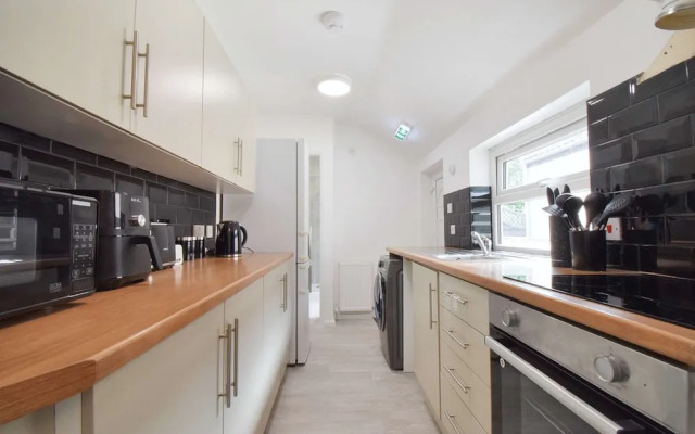 Host Stay Church Drive