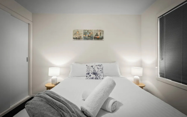 Tranquil Tranmere- City Views- 3 Bedroom