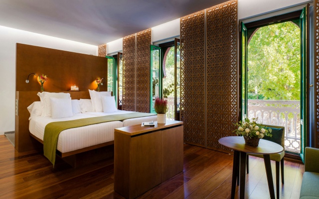 Alhambra Palace Hotel