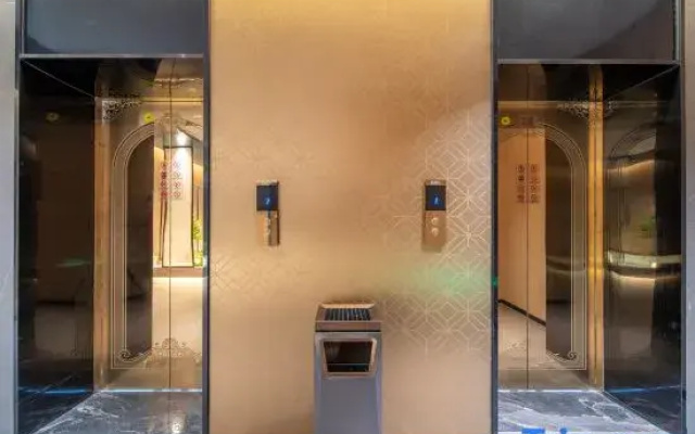 Zhihan Huanpeng Hotel (Kashgar Convention and Exhibition Center)