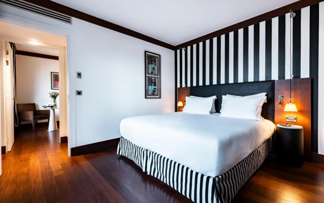 Grand Hotel Champs-Elysees