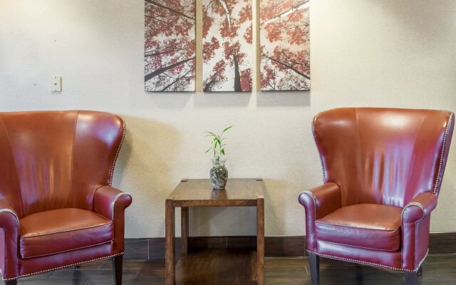 Red Roof Inn & Suites Dover Downtown