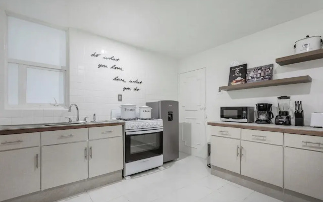 3BR Polanco Condo -elevator -parking-washer/dryer