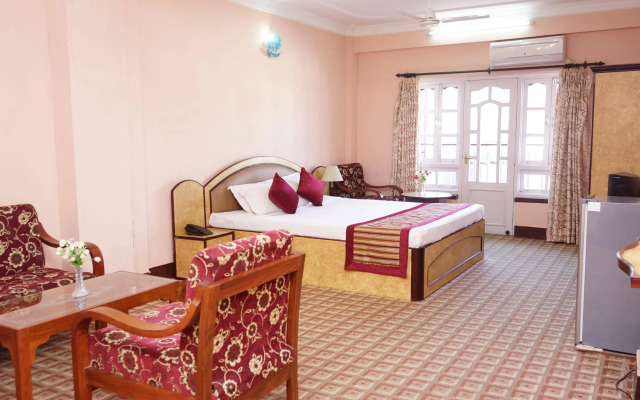 Hotel Happy Home