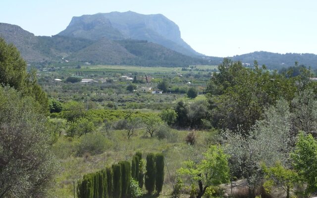 032 Villa Albardanera