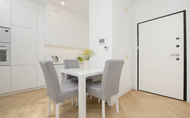 Modern With Parking by Renters Prestige