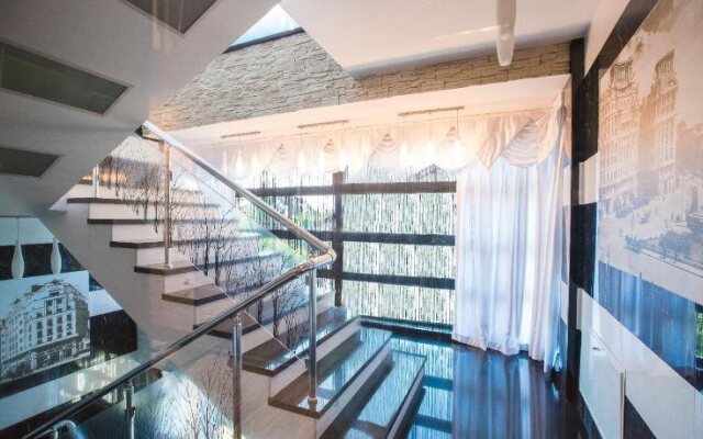 Simple Bucharest Boutique