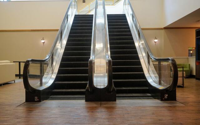 Holiday Inn Lancaster by IHG