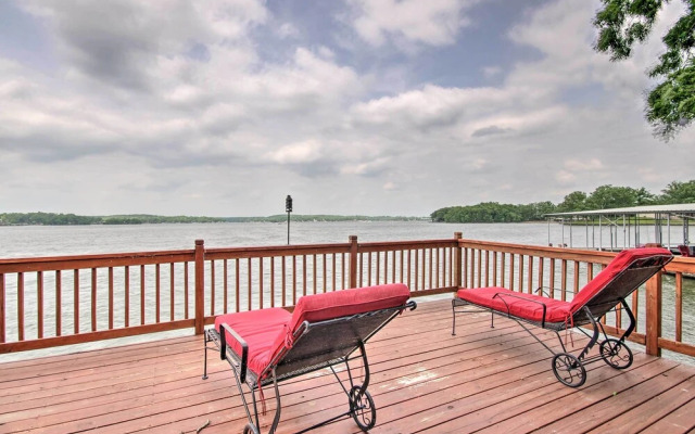 Private Dock: Waterfront Lake Ozark Home!