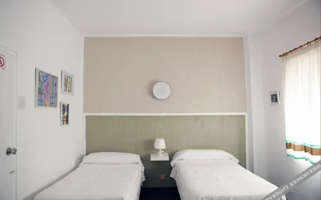 Malvarrosa Beach Rooms