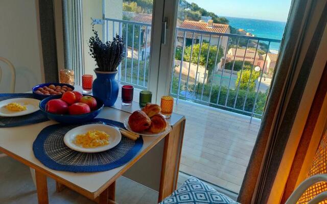 Appartement avec terrasse vue mer, proximité plage, place parking