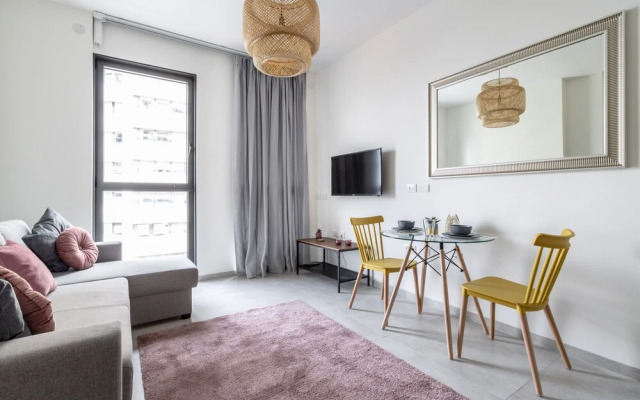 HolySuite J Tower
