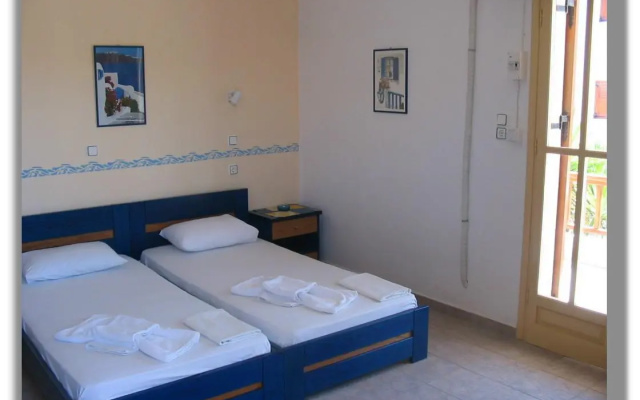 Christos Makrinos Rooms