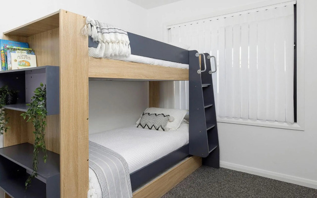 Ocean scene at Fingal Bay