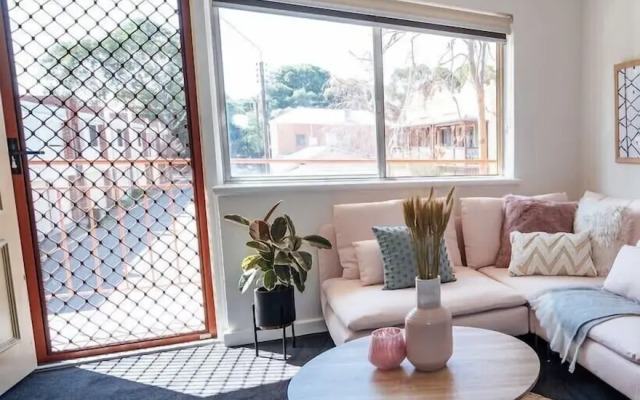 Clouds on Francis-Near Melb st-Free - Wifi - Nespresso - Netflix