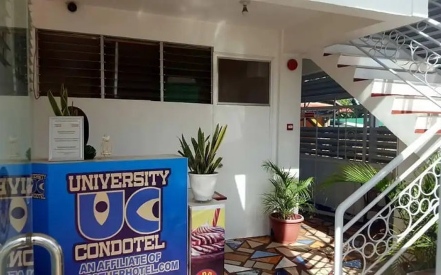 University Condotel by Oyo Rooms