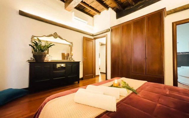 Trevi Fountain Luxury Guest House