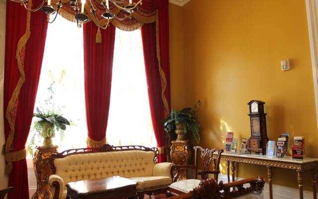 The Magnolia Mansion