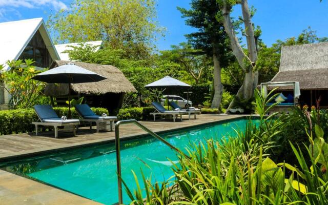 Chanteak Bali - White House 1