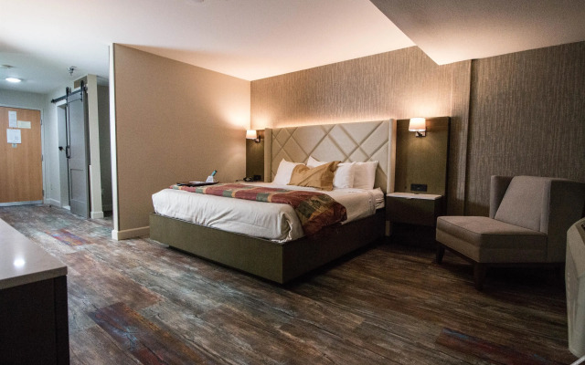 Empeiria High Sierra Hotel