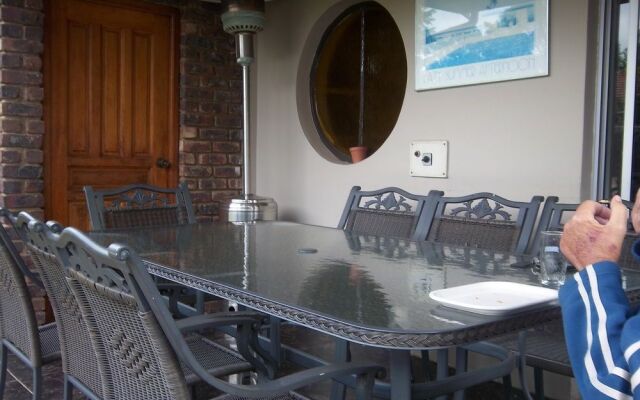 Franchise Sister Guest House