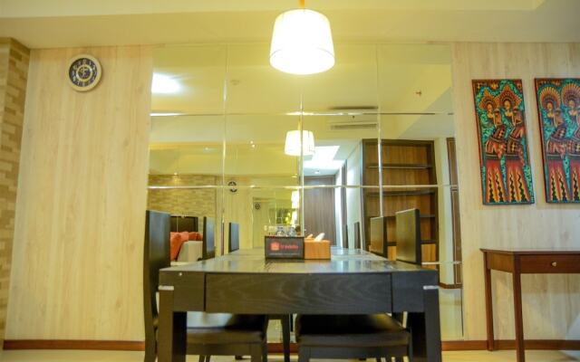 Cozy Pool View Kemang Village Residence Apartment with Direct Access To Mall