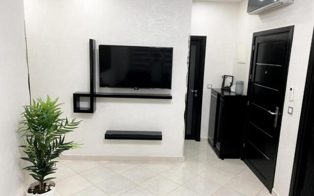 Luxurious apartment close to the sea