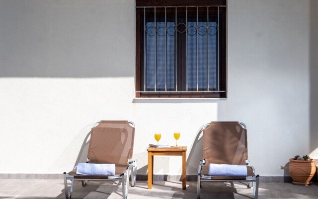 Atalanti Seaside Junior Suites