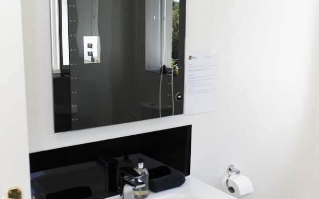 The Grange Guesthouse, Cefn-Coed