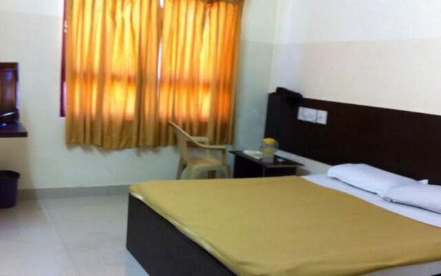 iROOMZ Subhadra Comforts