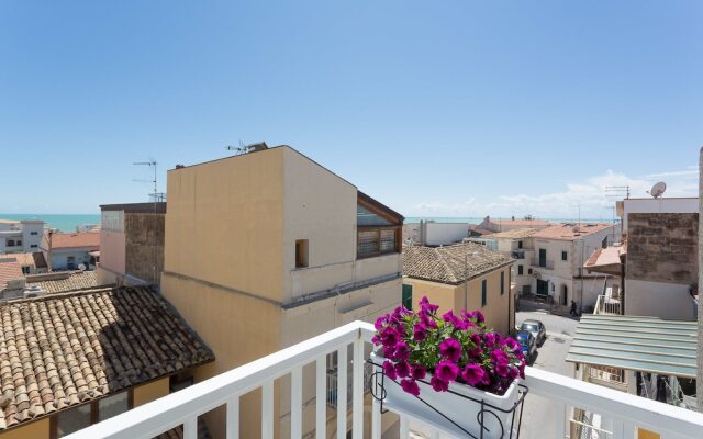 Acqua Azzurra Holiday Home