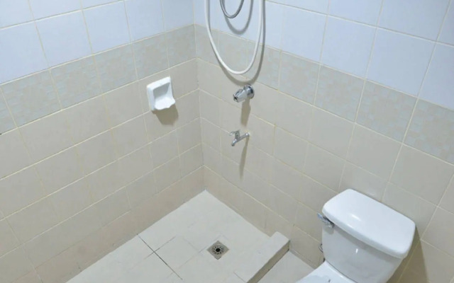 Amax Inn Makati II