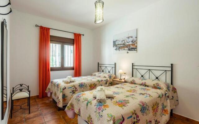 Casa Rural Sierra de las Nieves Yunquera by Ruralidays