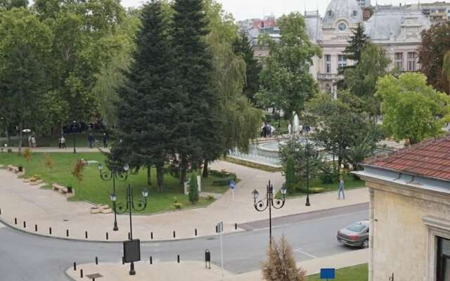 Charlino Plaza