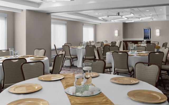 Hilton Garden Inn Bethesda Downtown