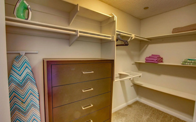 Sunshine Suites at Hillcrest