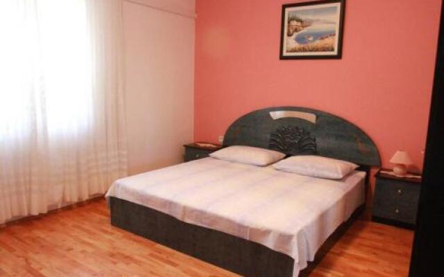 Apartment Dragan