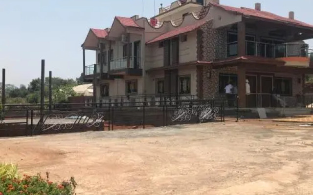 Paradise Inn