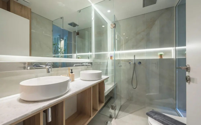 Stunning Design 1BR  Secret Garden