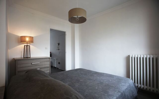 Annecy downtown, big one bedroom apartment