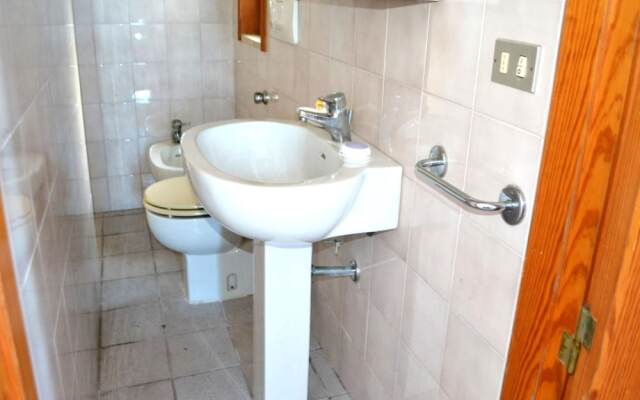 Villetta Carlotta Air conditioned House on two Levels in San Foca