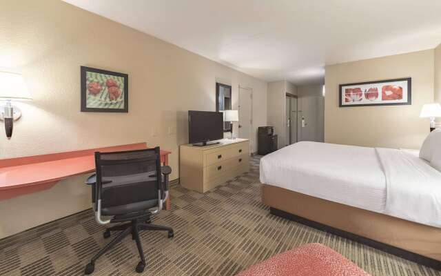 Ramada by Wyndham Fairfield NJ