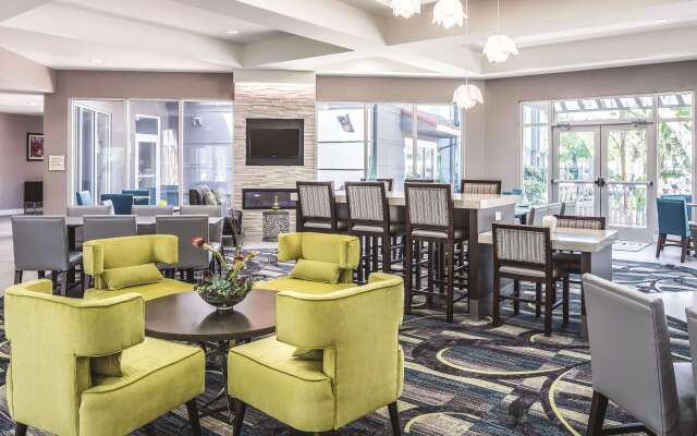 La Quinta Inn & Suites by Wyndham Orlando Lake Mary