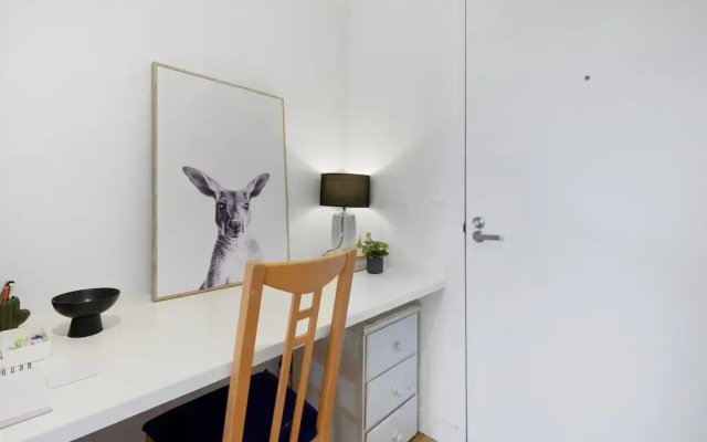 Cosy 1-bed With Private Balcony By Showgrounds