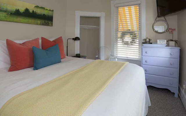 Rehoboth Guest House - Adults only